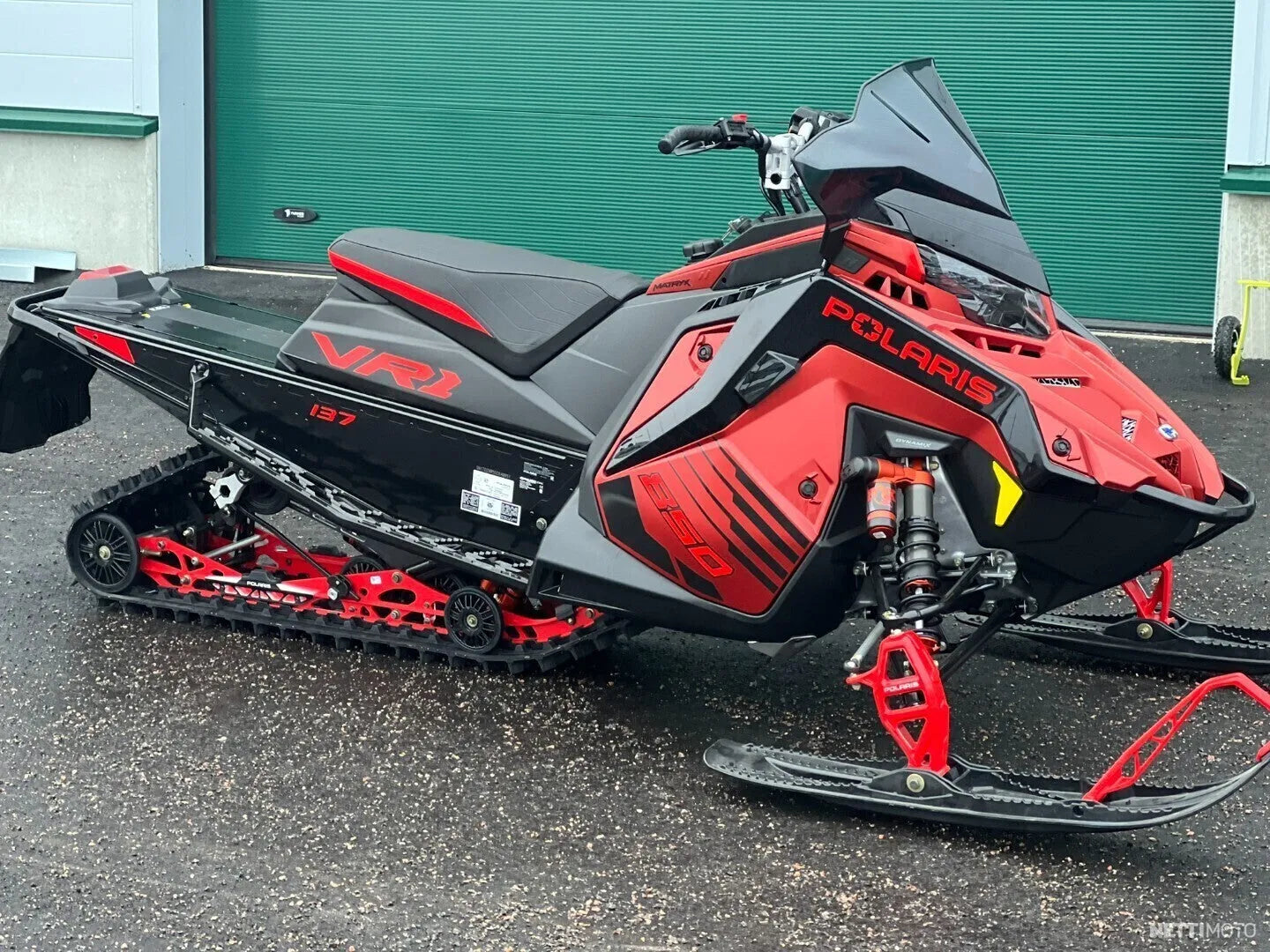 Polaris Indy VR1 Dynamix 137" moottorikelkka