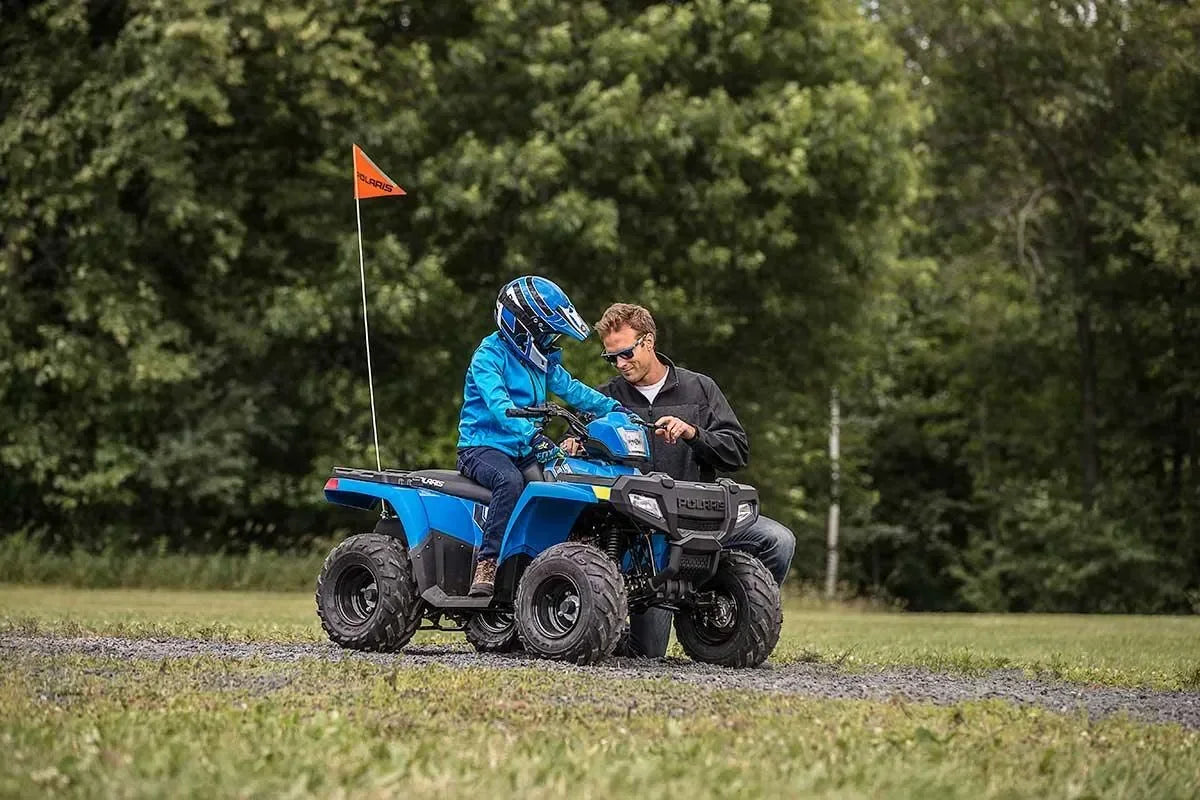 Polaris Outlaw 110 Lime - Puutarhakone