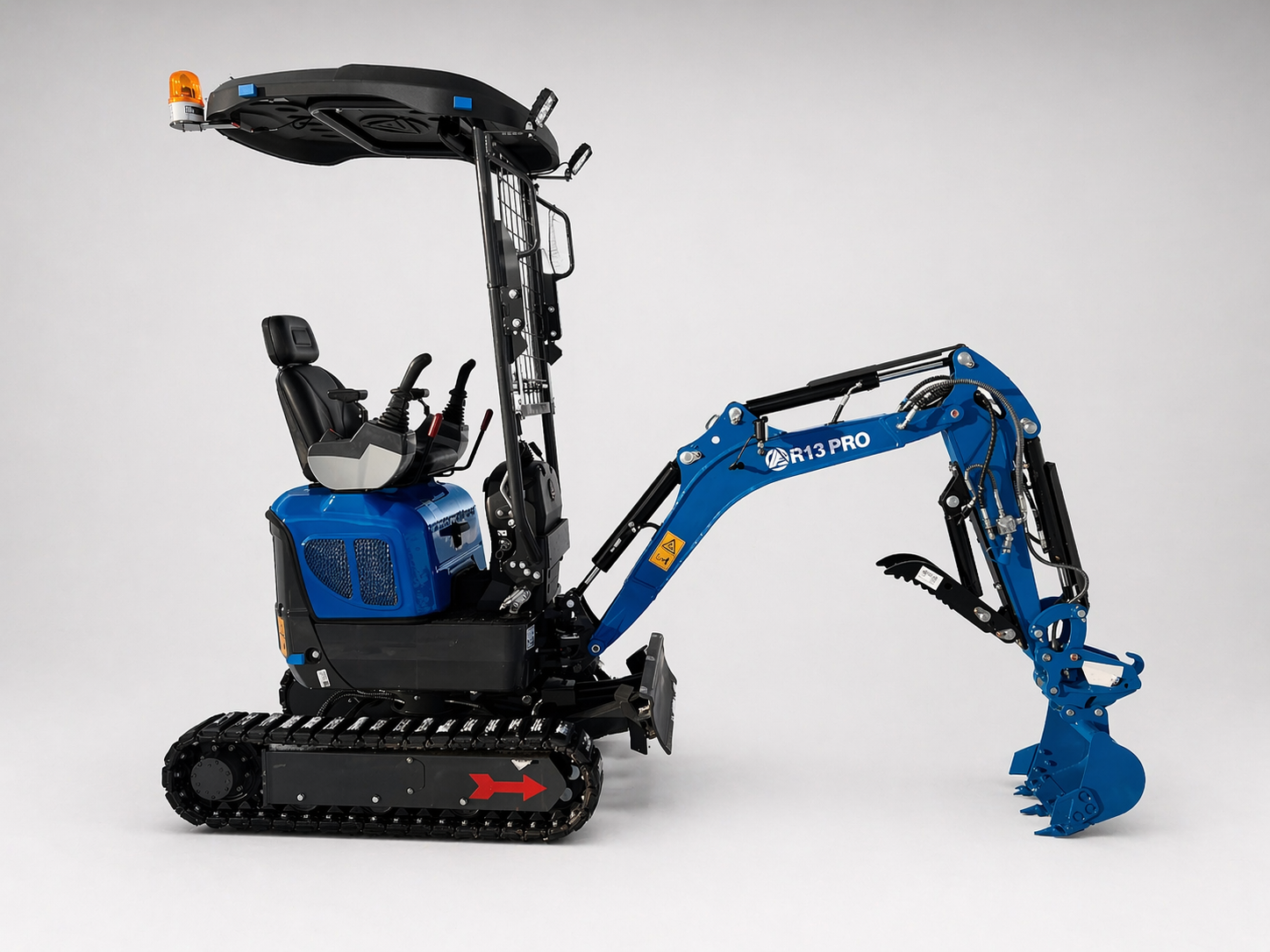 Rippa R13 minikaivinkone -Kubota D722 3-sylinterinen moottori