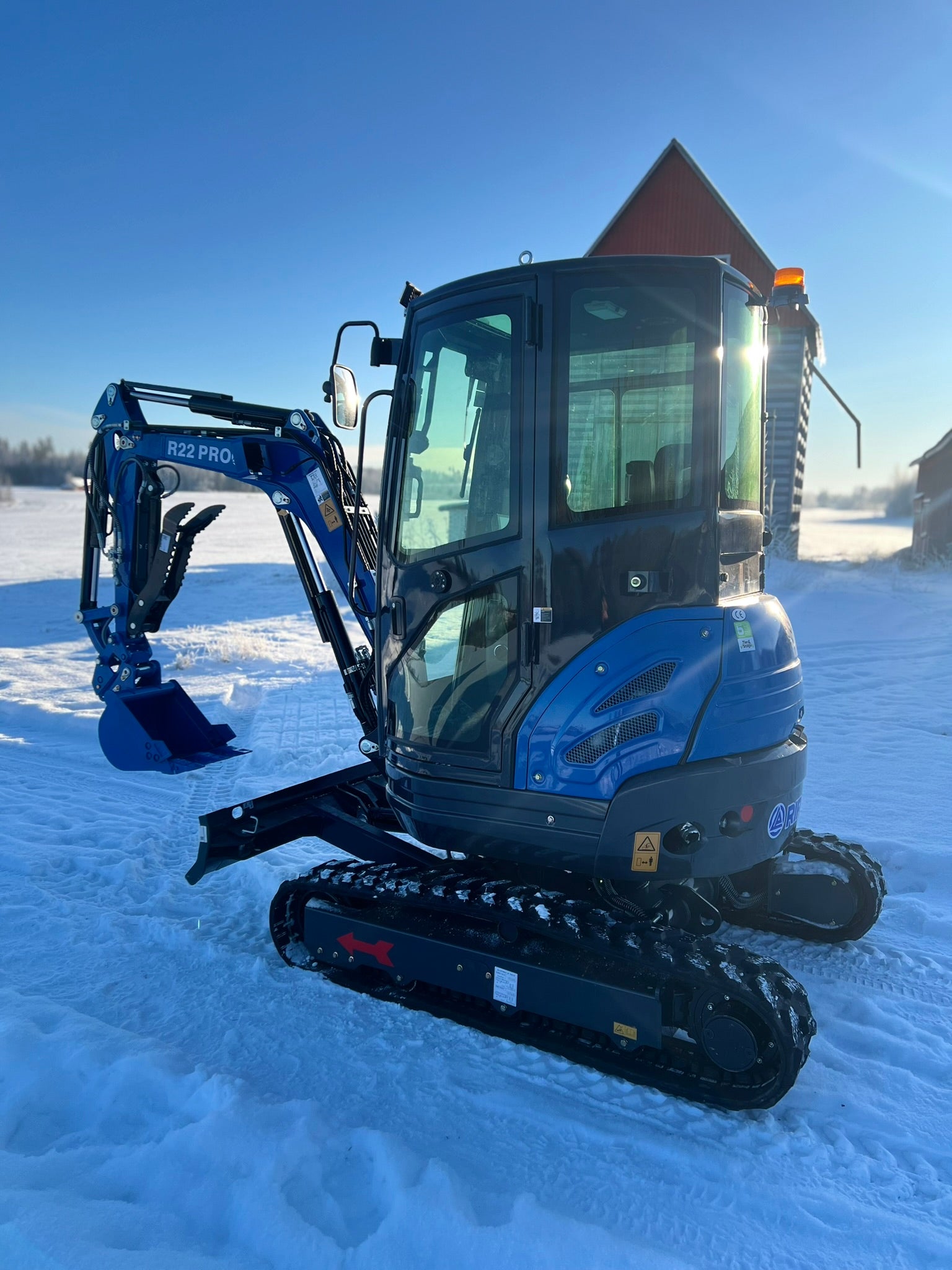 Rippa R22 minikaivinkone -Kubota D1105 3-sylinterinen