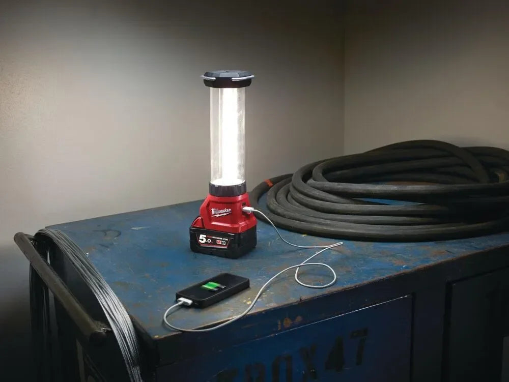 Milwaukee akkuvalaisin M18 LL-0 runko - Puutarhakone