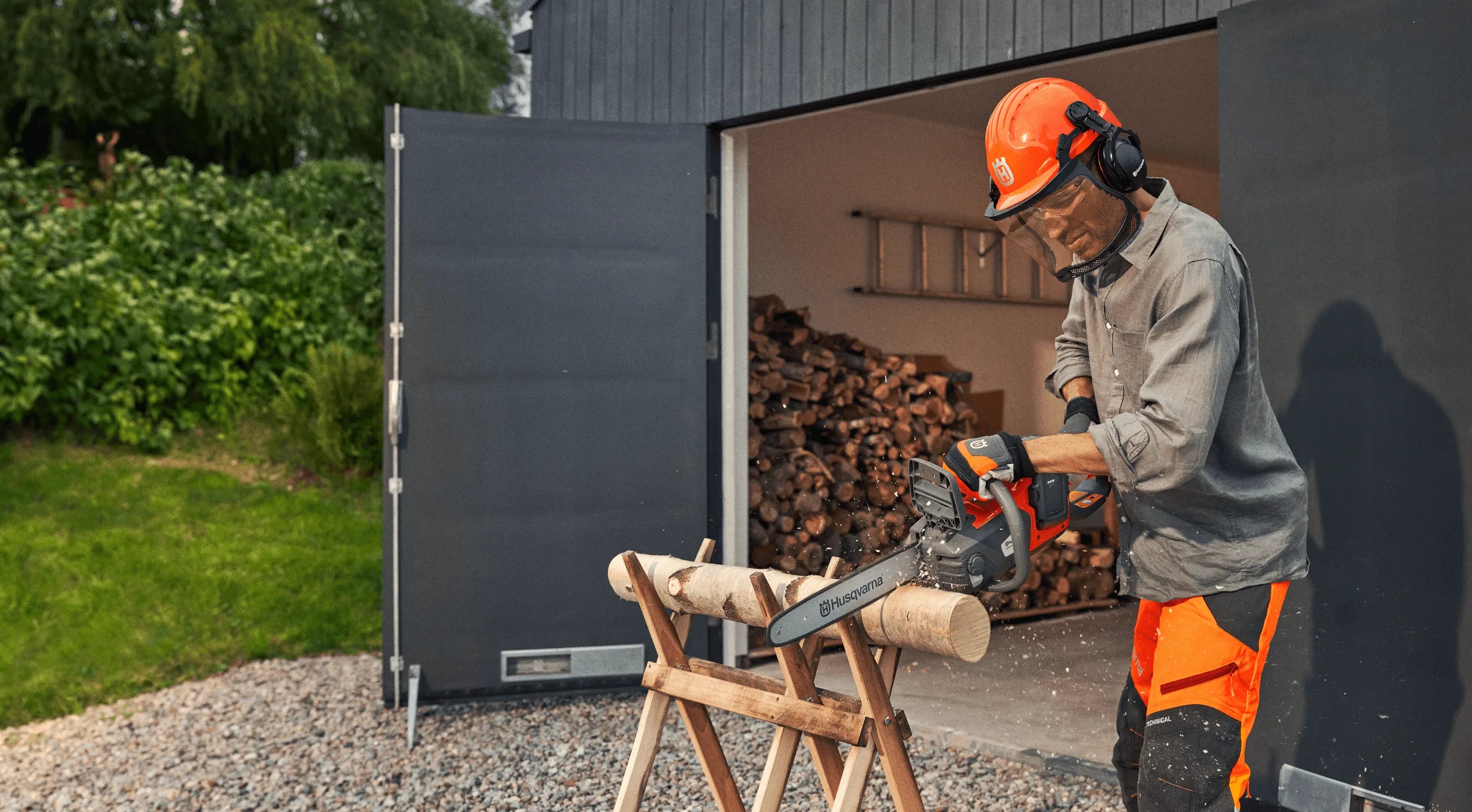Husqvarna 225i akkusaha -setti - Puutarhakone