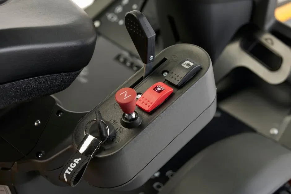 Stiga Park 500W etuleikkuri + Combi 100 Q Plus pöytä - Puutarhakone