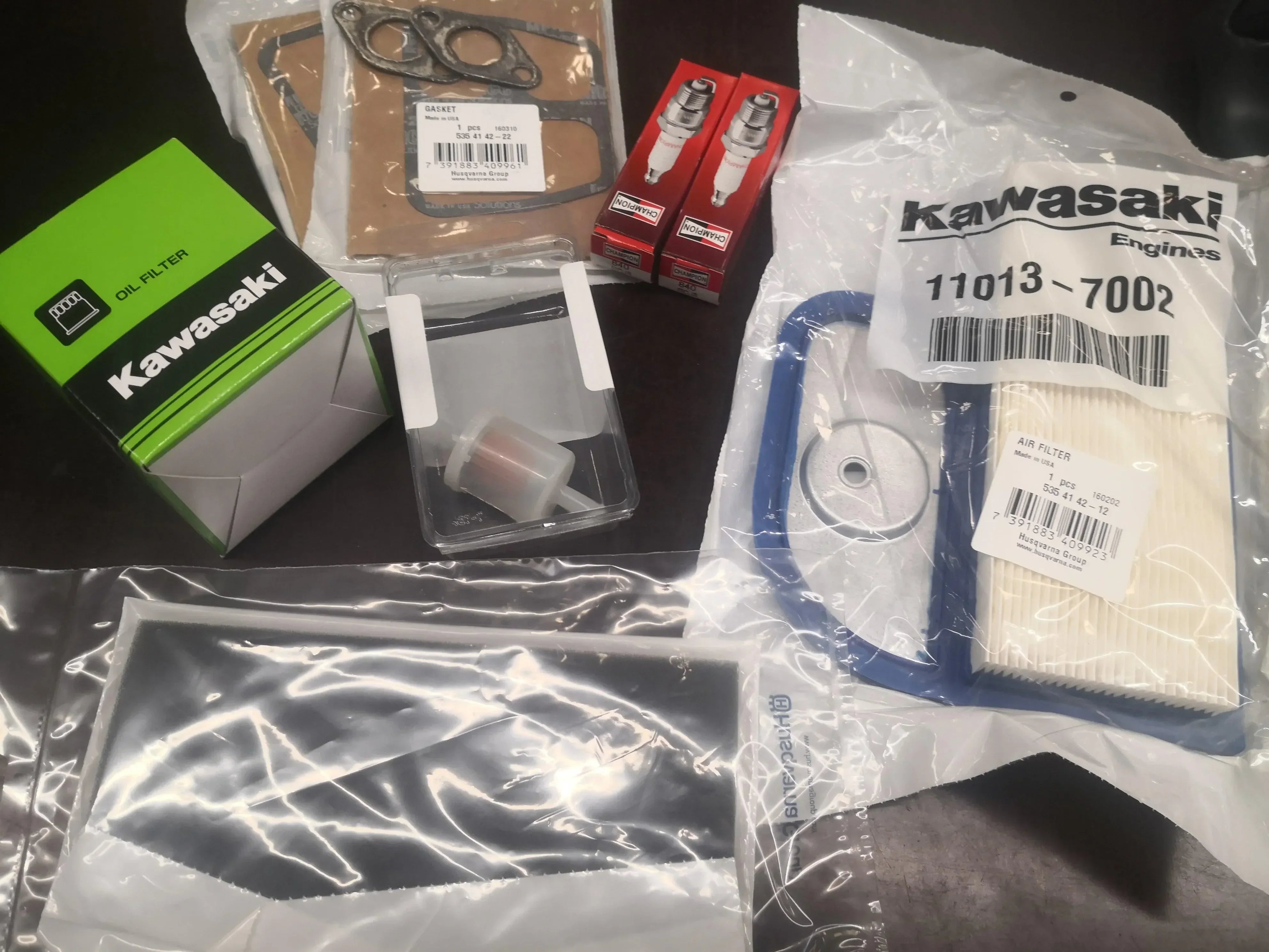 Husqvarna huoltosarja Kawasaki 15-18HP - Puutarhakone