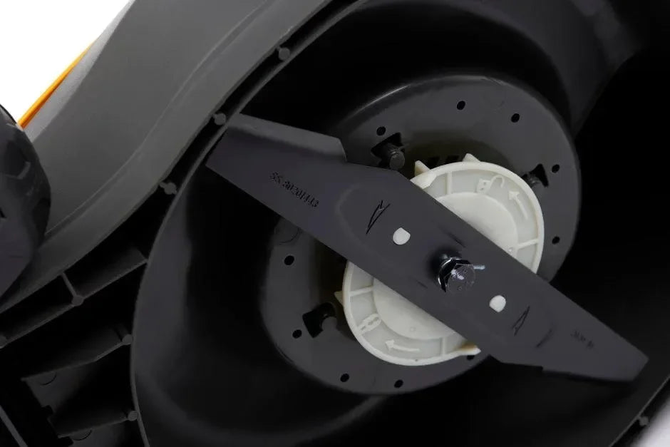 Stiga Collector 132e akkuleikkuri -setti - Puutarhakone