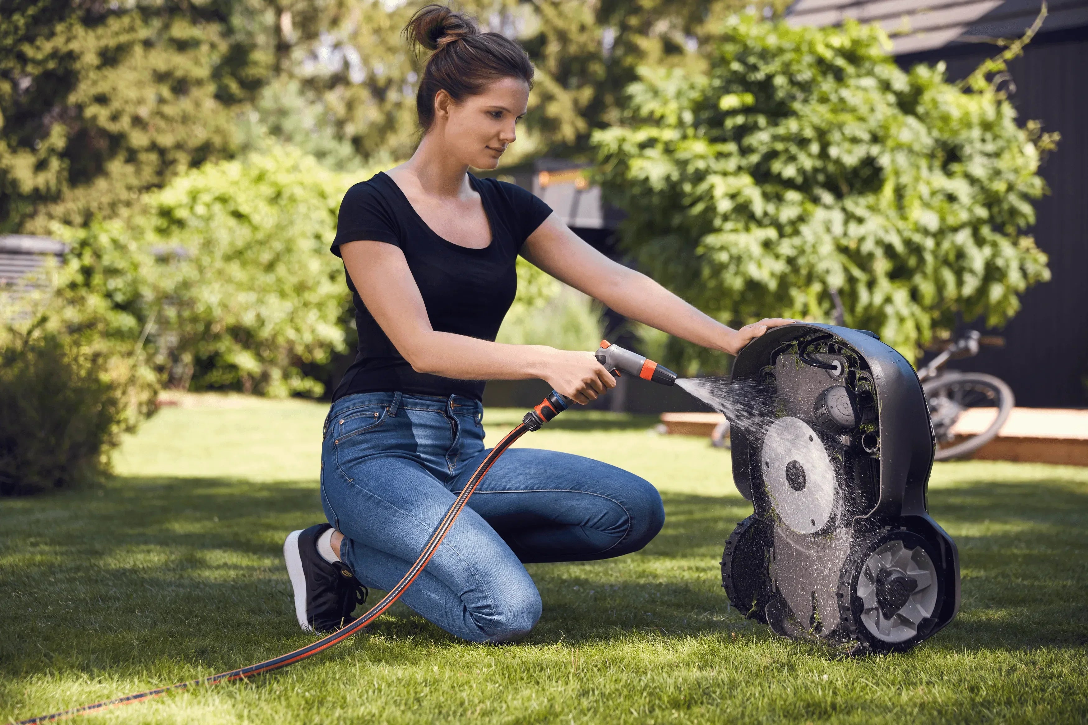 Husqvarna Automower 310 Mark II robottileikkuri - Puutarhakone