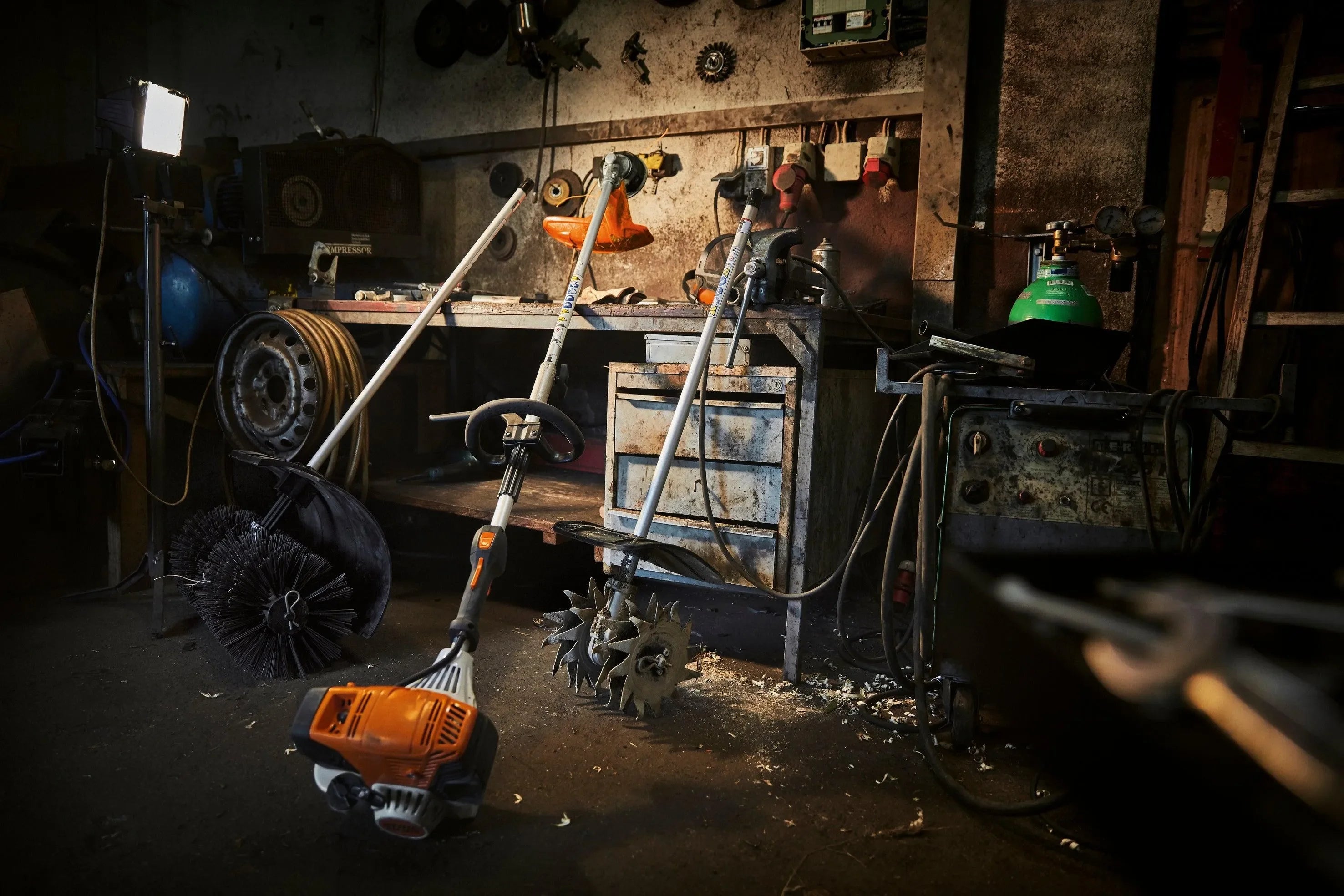 STIHL KM131 kombimoottori - Puutarhakone