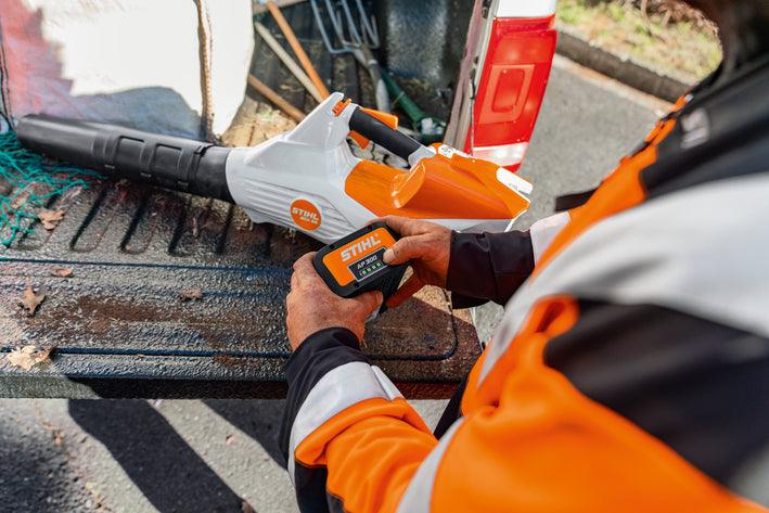 STIHL akkutuotteiden laturit & akut - Puutarhakone