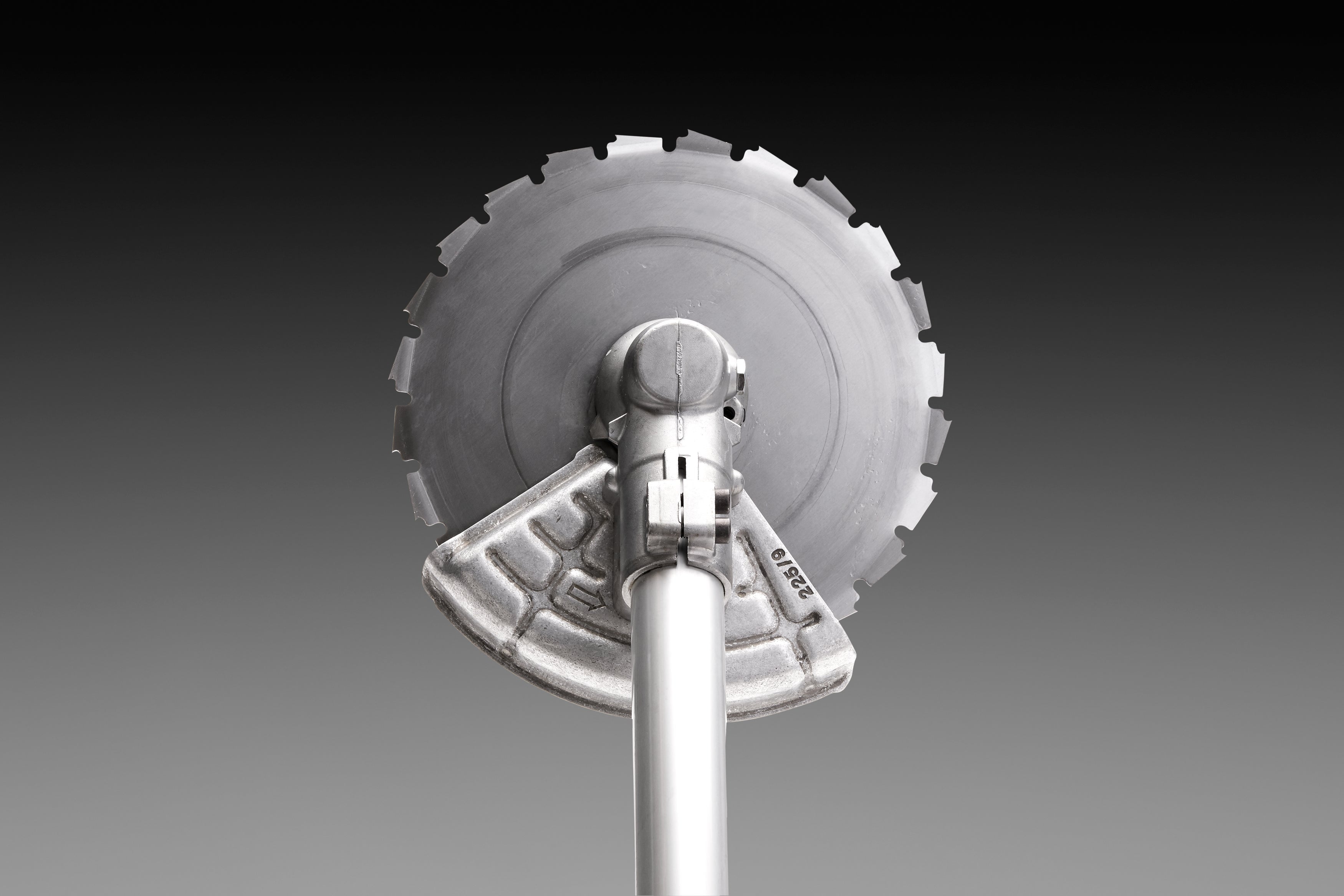 Husqvarna 555 FX raivaussaha