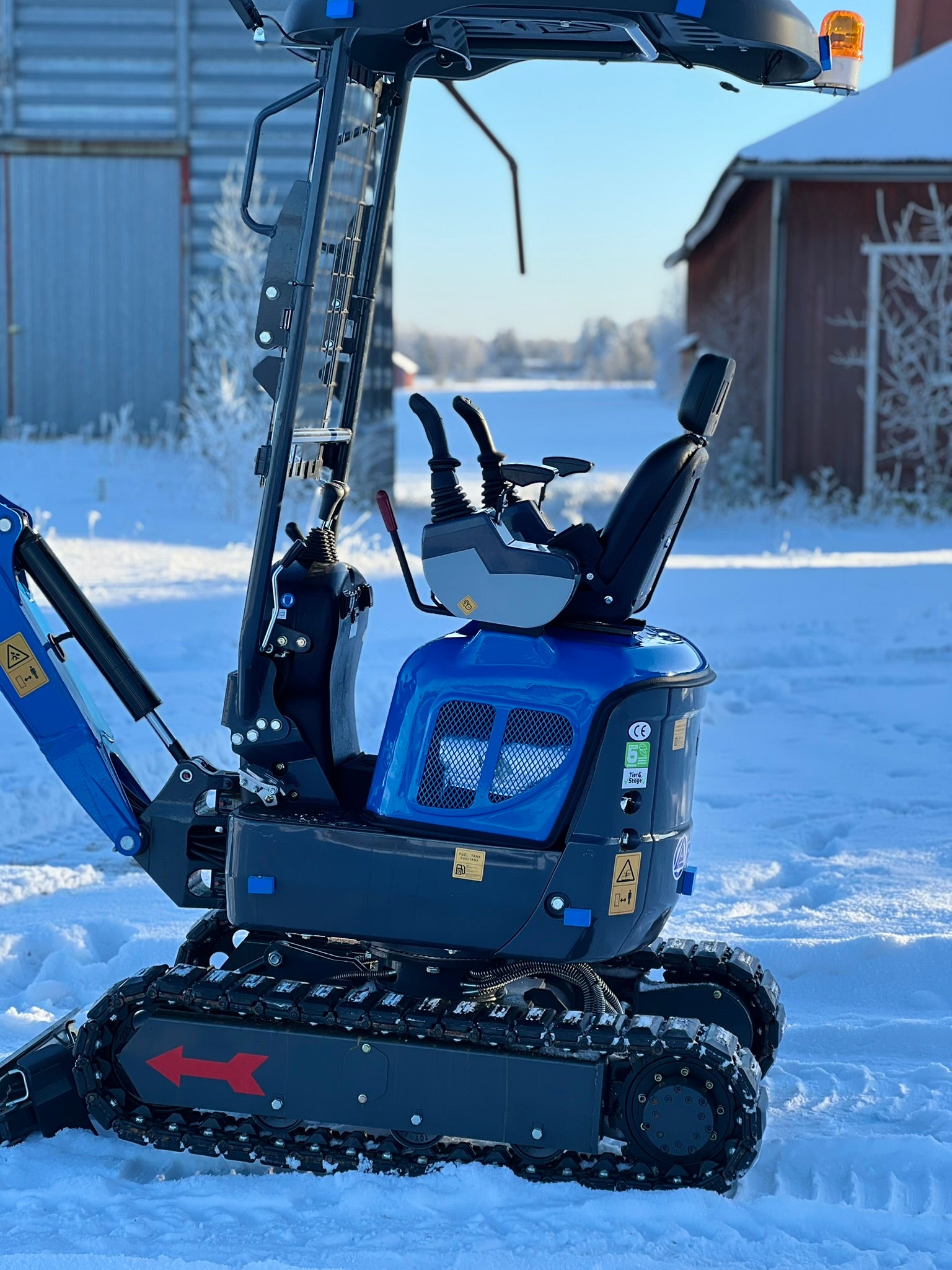 Rippa R13 minikaivinkone -Kubota D722 3-sylinterinen moottori