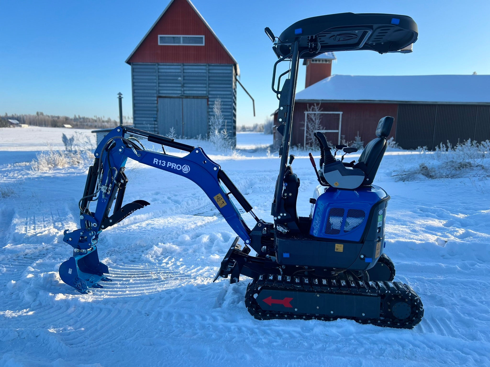 Rippa R13 minikaivinkone -Kubota D722 3-sylinterinen moottori