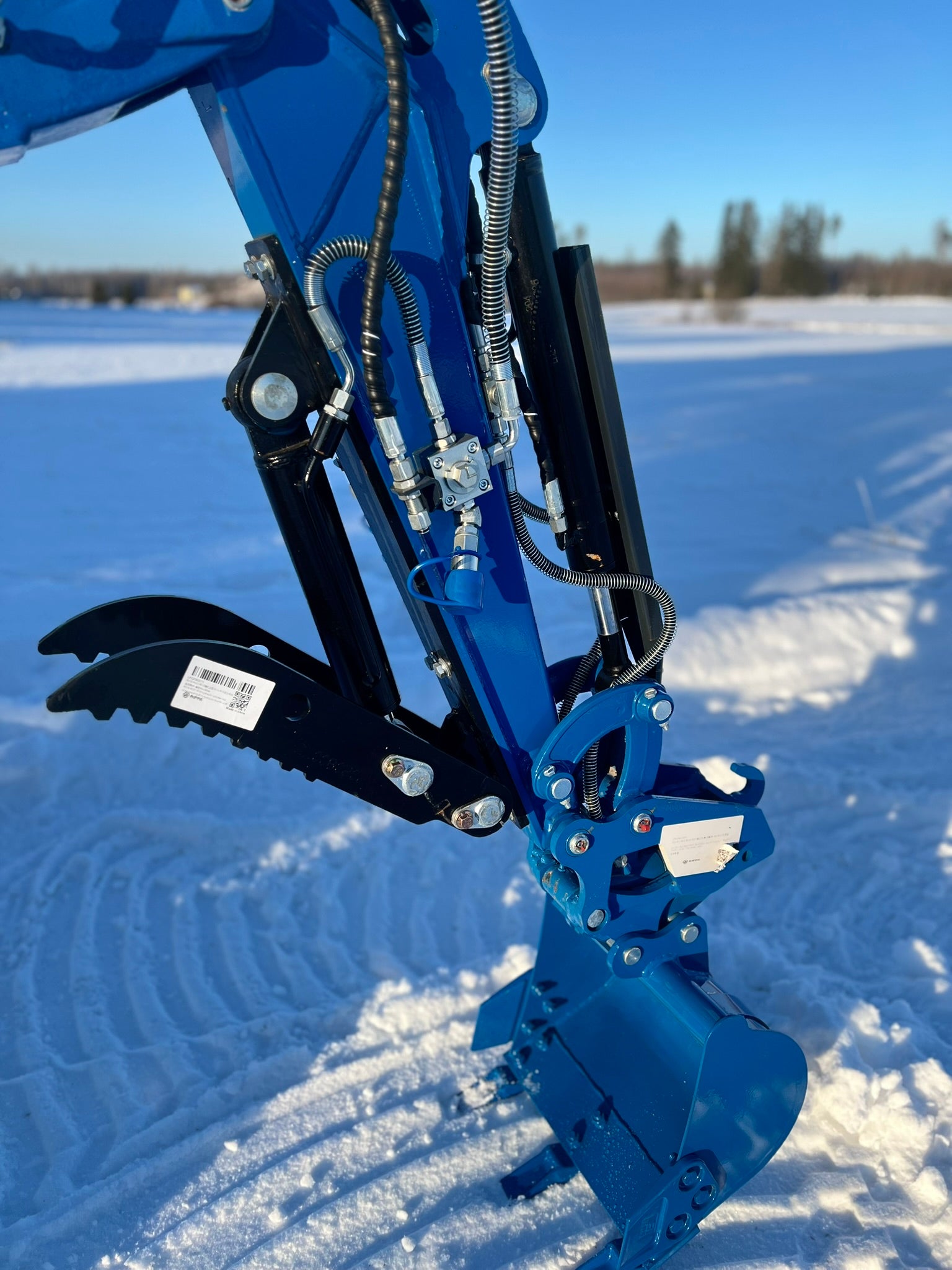 Rippa R13 minikaivinkone -Kubota D722 3-sylinterinen moottori