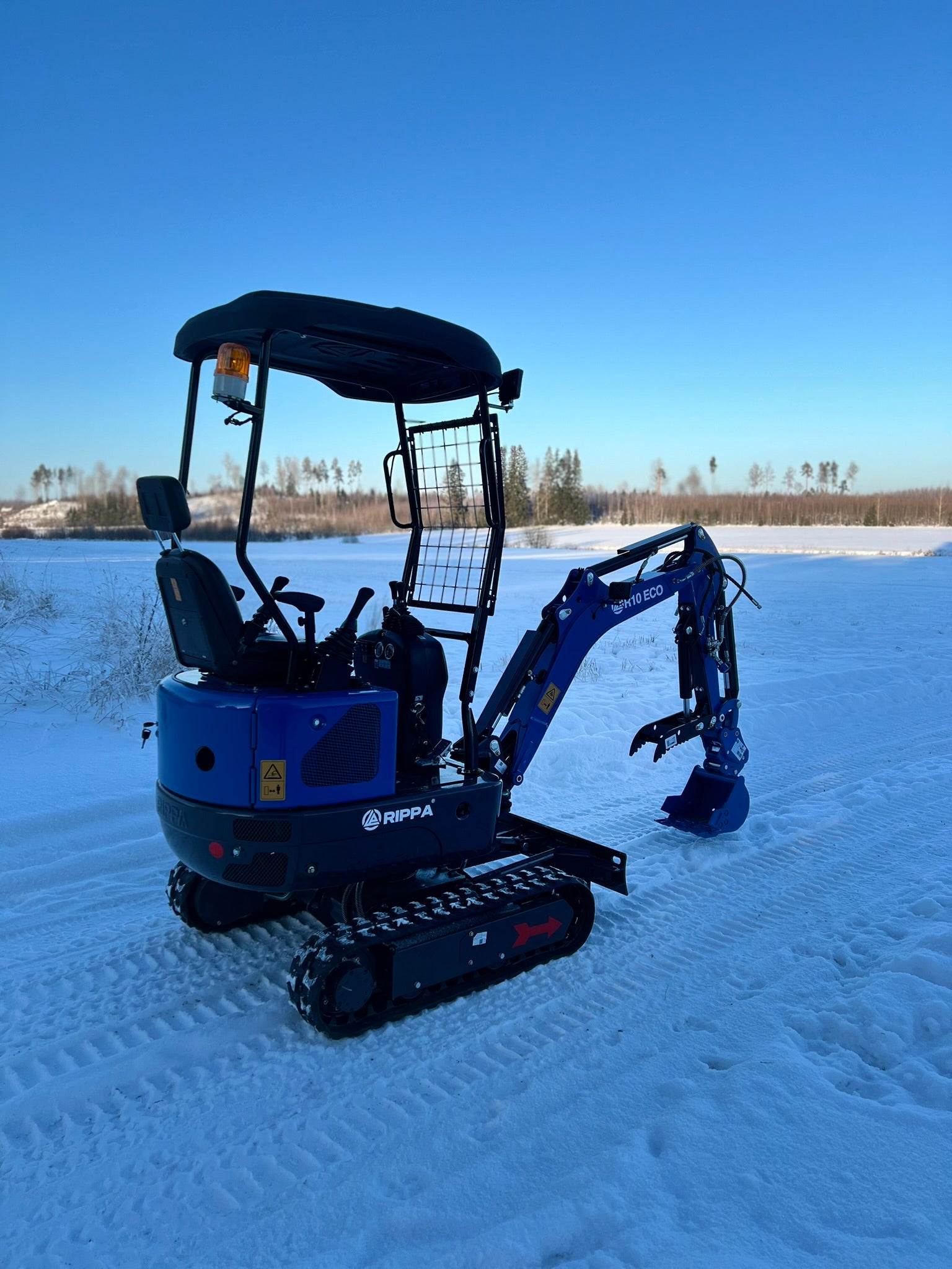 Rippa R10 ECO minikaivinkone -Kubota Z482 2-sylinterinen moottori
