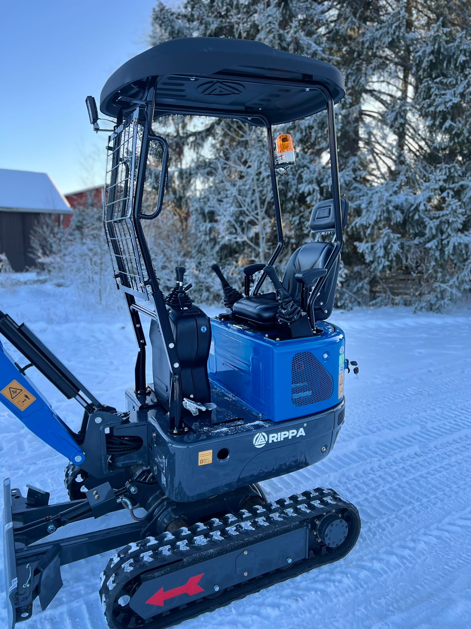 Rippa R10 ECO minikaivinkone -Kubota Z482 2-sylinterinen moottori