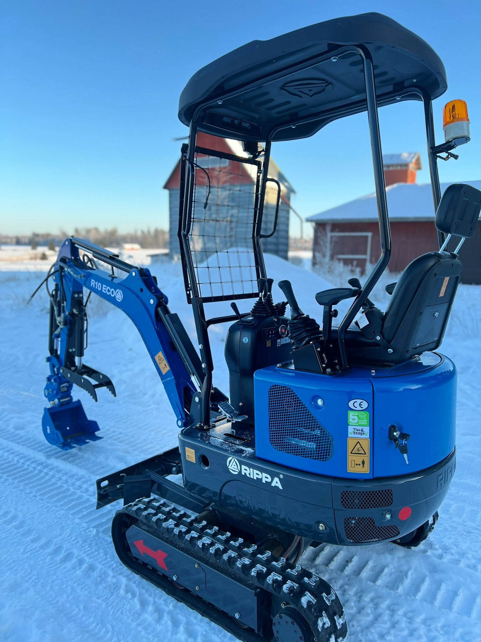 Rippa R10 ECO minikaivinkone -Kubota Z482 2-sylinterinen moottori