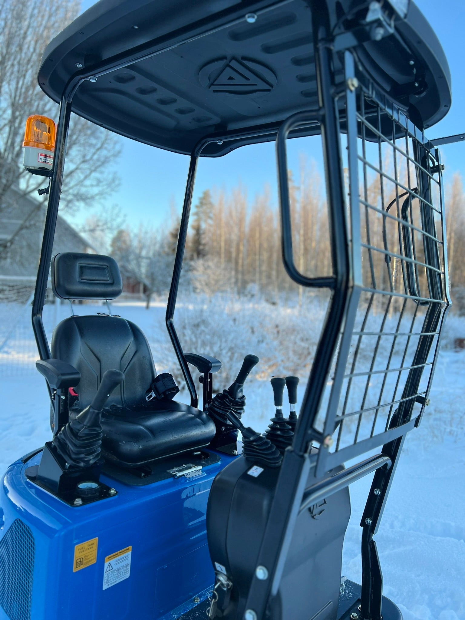 Rippa R10 ECO minikaivinkone -Kubota Z482 2-sylinterinen moottori