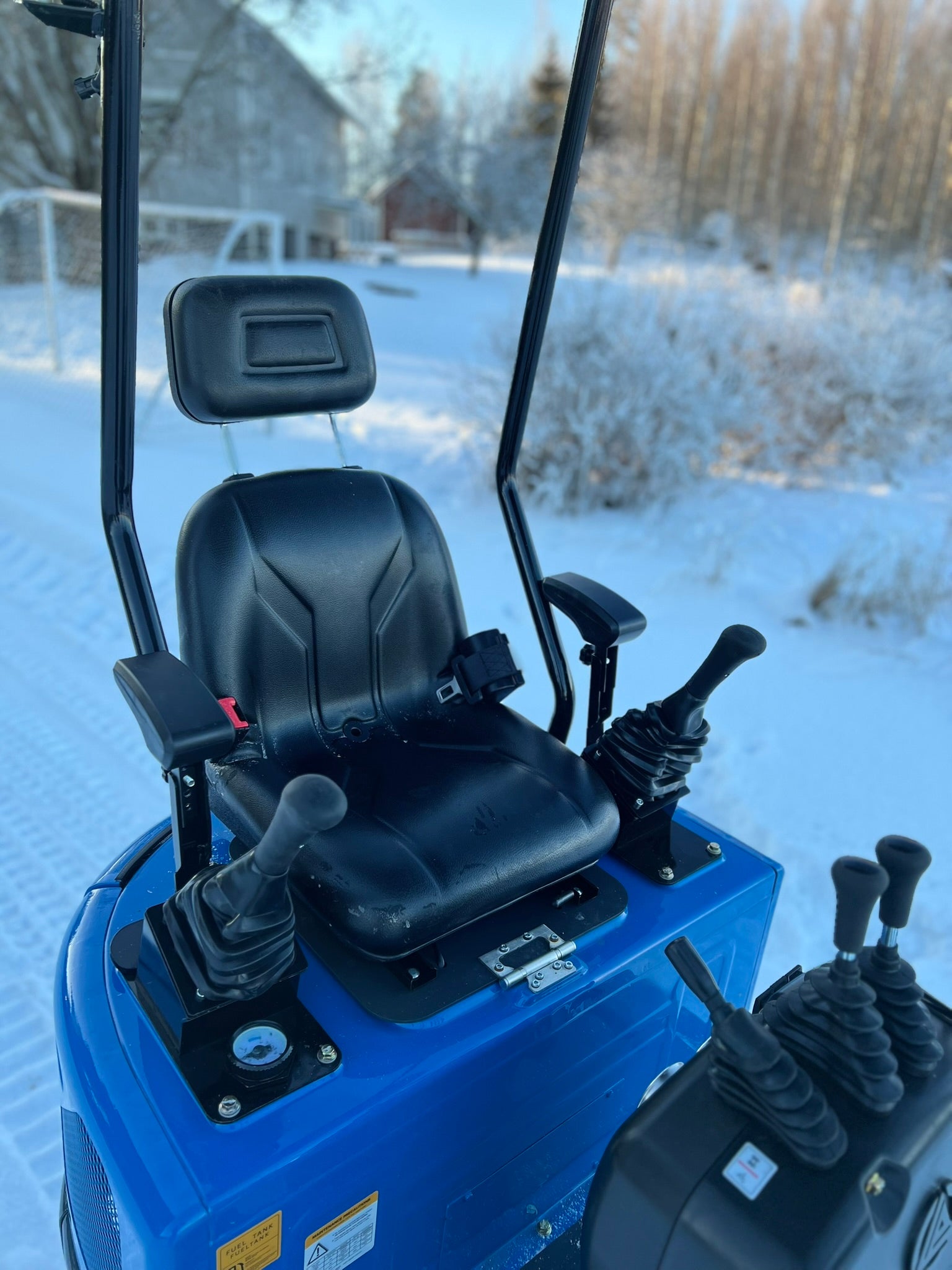 Rippa R10 ECO minikaivinkone -Kubota Z482 2-sylinterinen moottori