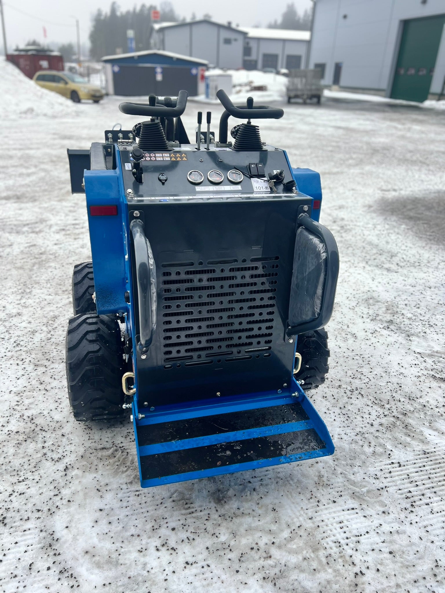 Rippa RS04 compact kauhakuormain