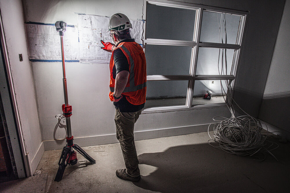 Milwaukee jalustavalaisin M12 SAL-0 -runko