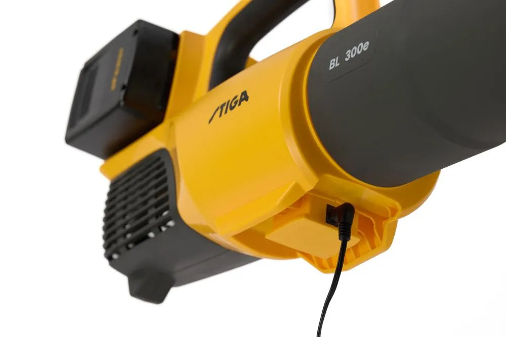 Stiga BL300e akkupuhallin -setti