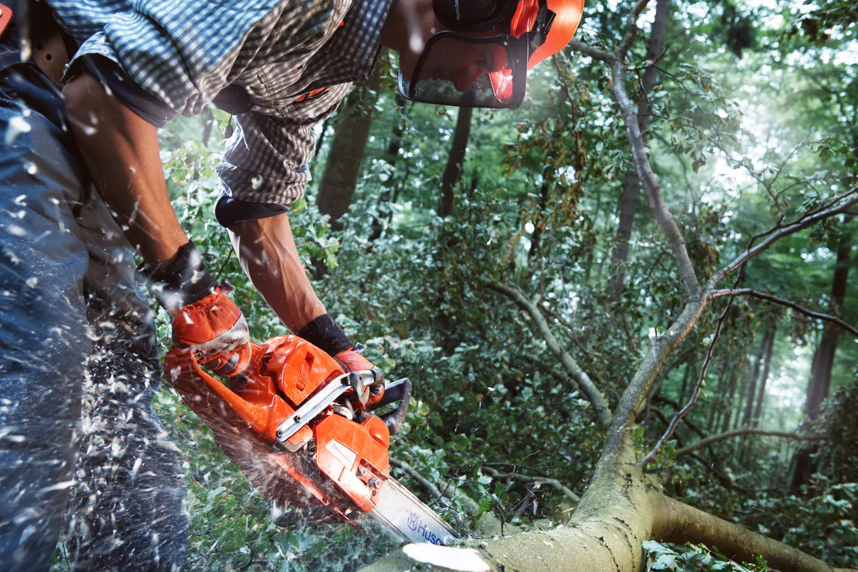 Husqvarna 555 Moottorisaha 15"